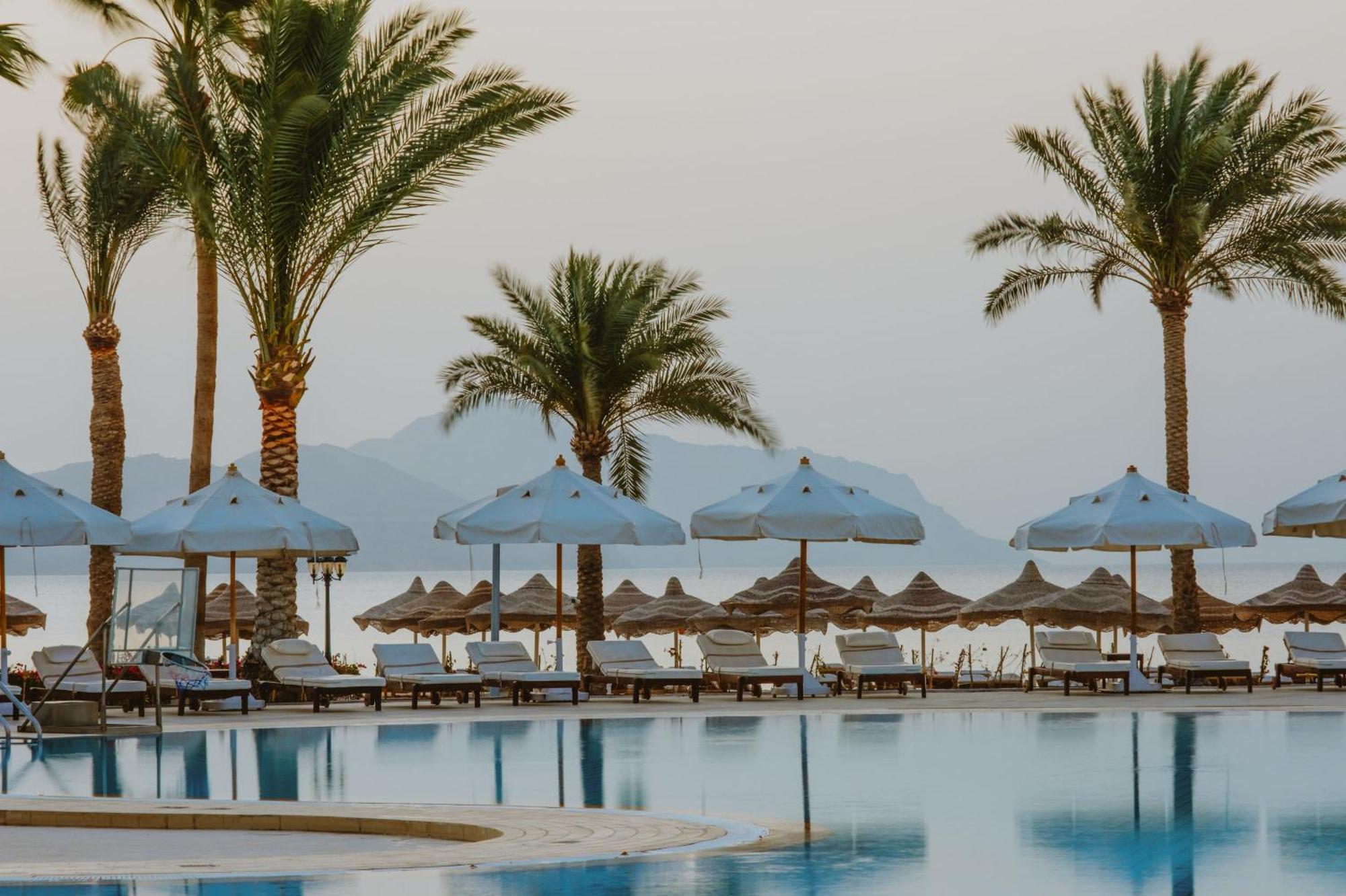 Baron Resort Sharm El Sheikh (Adults Only) Exterior foto The pool at the resort