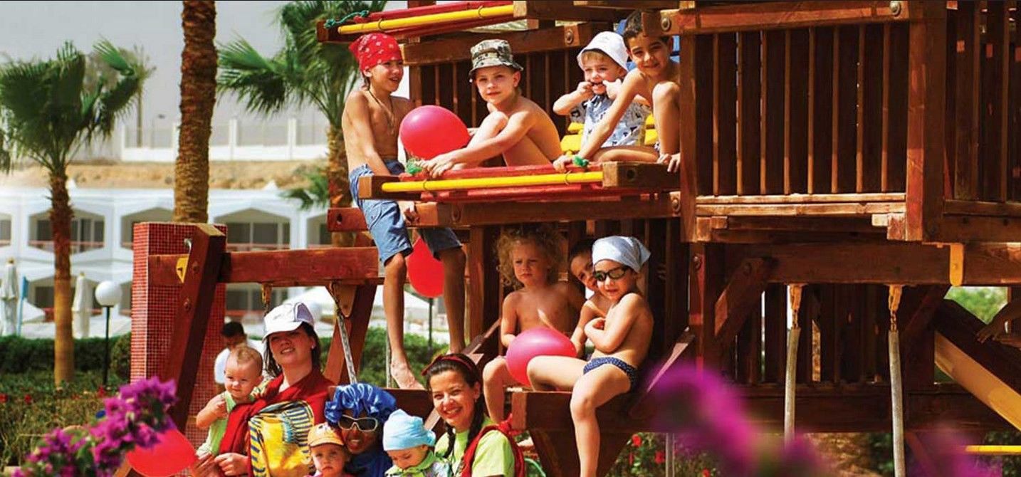 Baron Resort Sharm El Sheikh (Adults Only) Exterior foto Children at a resort in Egypt